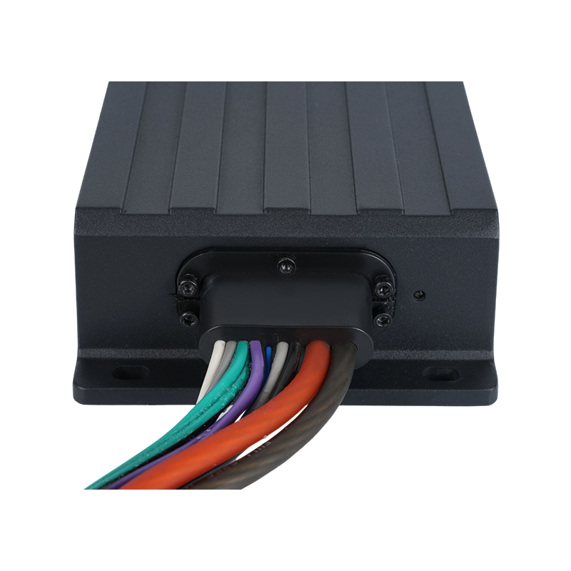 مضخم صوت كامل النطاق 4 قنوات من الفئة D مع فئة مقاومة للماء IPX67