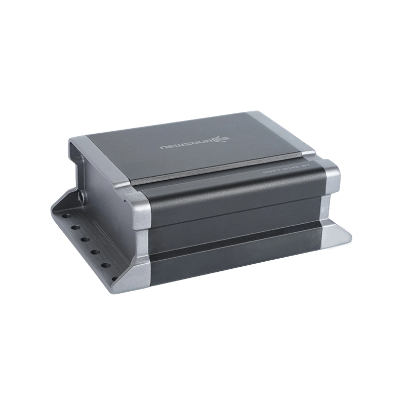 مضخم طاقة ثنائي القناة من الفئة D مع جهاز استقبال بلوتوث