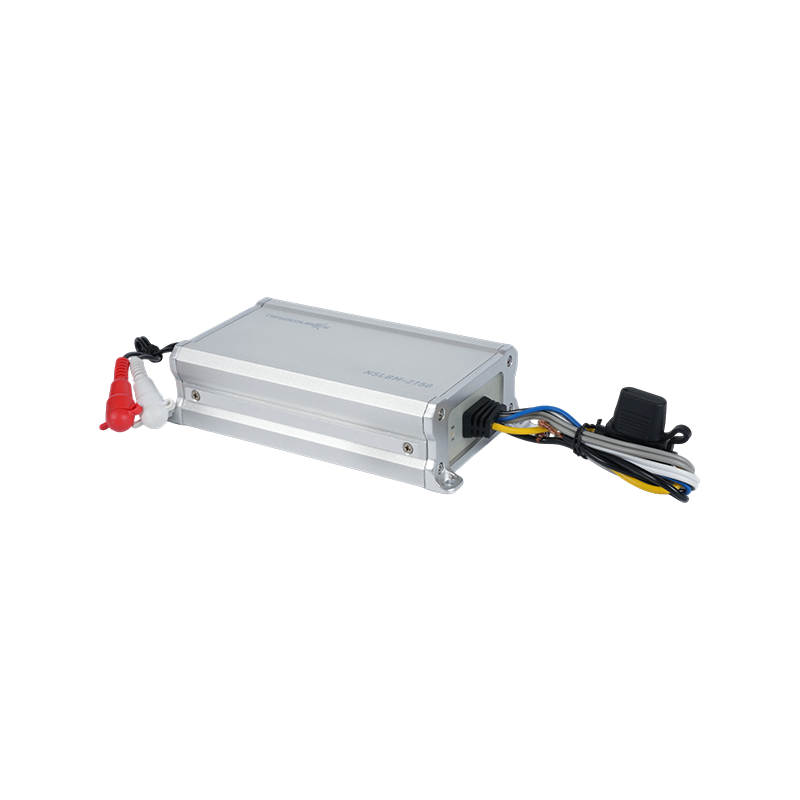 مضخم صوت كامل النطاق ثنائي القناة من الفئة D